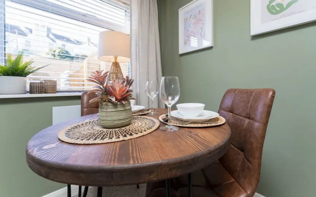 Host Stay Round Hill Apartment