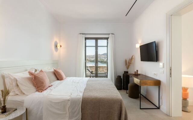 Bonzoe Suites & Villas