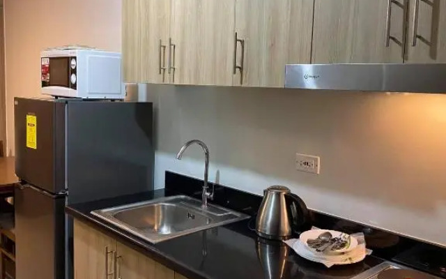 Sithonia Suite, Shore Residences Tower C near MOA