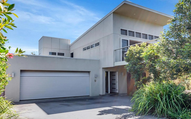 Sunshine Beach House-25 Metre Walk To The Beach