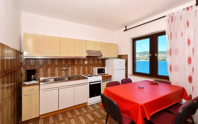 D - Large apt With big Terrace, Next to the Beach