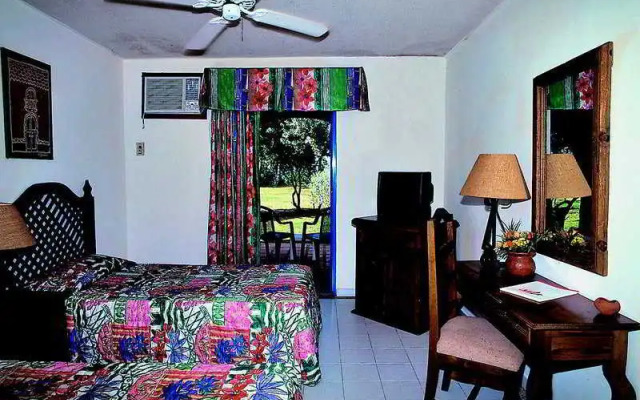 Costa Caribe Beach Hotel & Resort
