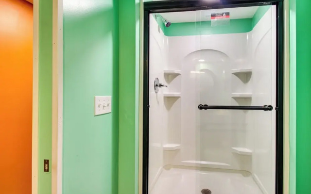 Charming Virginia Getaway Near Hiking & Golfing!