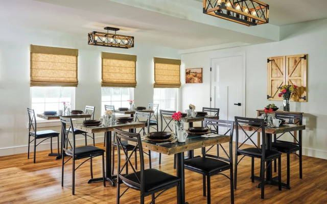 Saddleview Bed & Breakfast