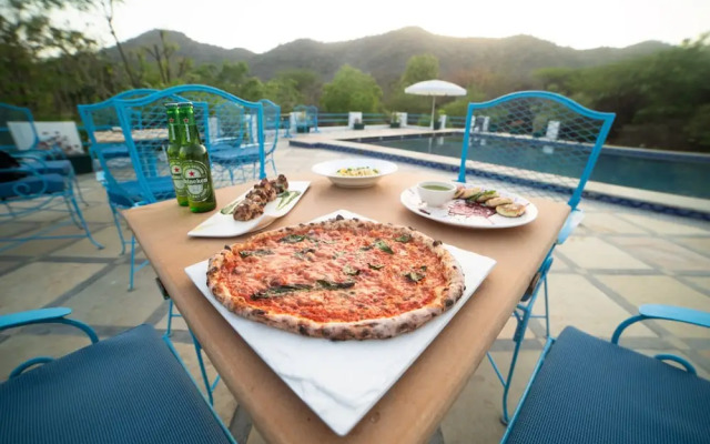 Devraj Villa-A Luxury Homestay with Pool