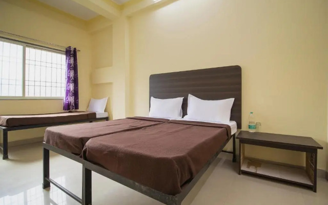Shree Gajanan by OYO Rooms