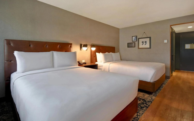 Four Points by Sheraton Boston Newton