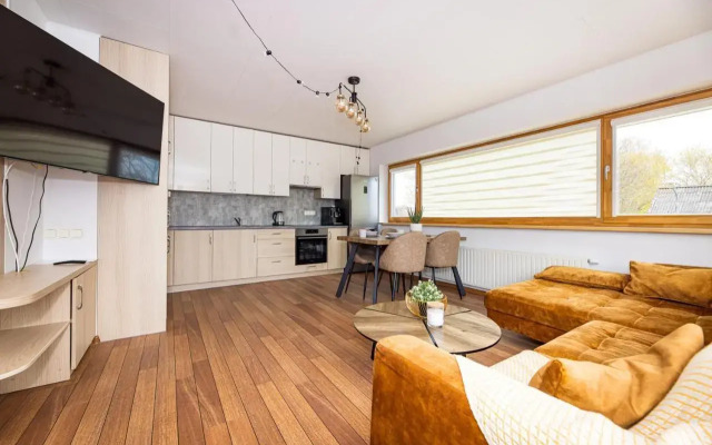 VIEW POINT APT@City Center+PKG, By Cohost