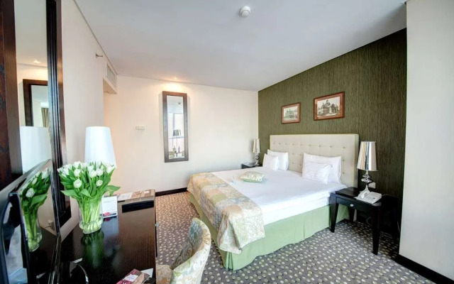 Golden Tulip