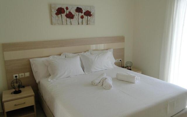 Chrysanthe's Apartments No2