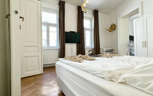 Premium Apartment located at the famous Vienna Kutschkermarkt