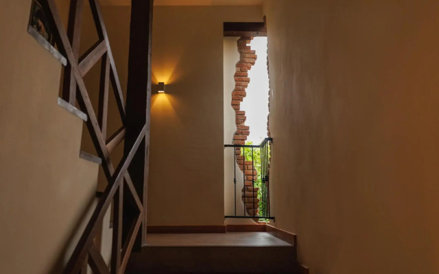 Le Charcoa Hotel