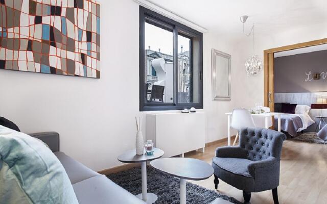 Rambla Paris Attic Apartment