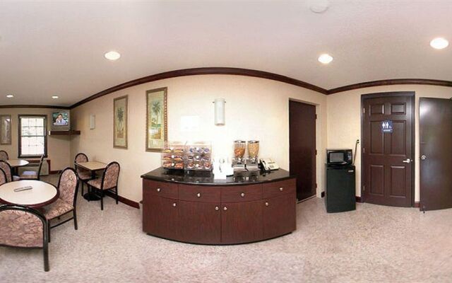 Yorktown Motor Lodge