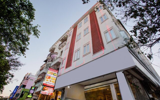 Sri Royal Palace By OYO Rooms