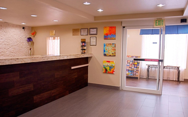 Super 8 by Wyndham Irving/DFW Apt/North