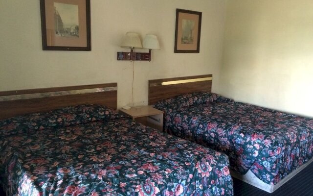 Desert Sands Motel