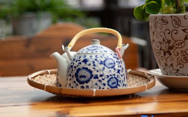 Yishan Guishe Inn