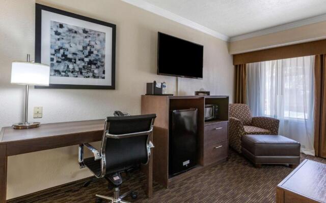 Best Western Airport Albuquerque InnSuites Hotel & Suites