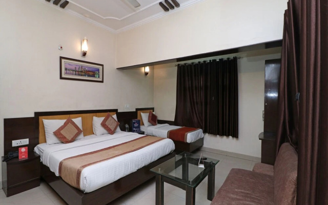 OYO 14705 Hotel India Palace
