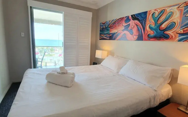 Scarborough Beach Front Resort - Shell Seven