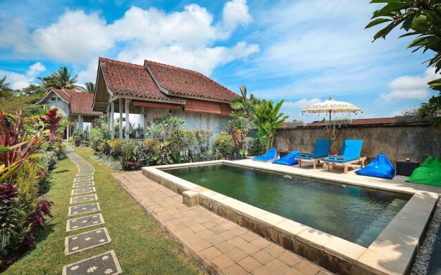 Ubud Glassy Villa by Pramana Villas