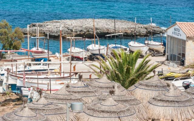 CAN PEDRO ROS - Chalet with terrace in S'ILLOT. Free WiFi