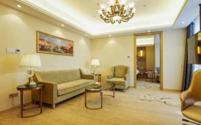 Starway Hotel Zhengzhou East Railway Station