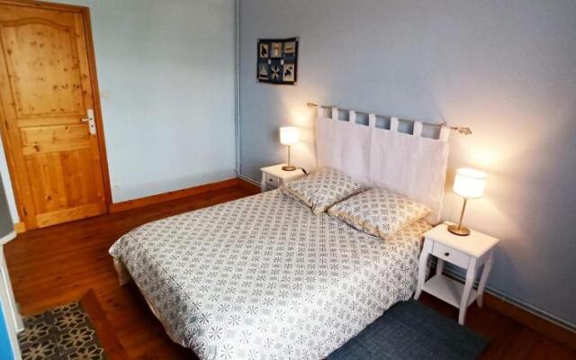 L'Anse Rouge, vue sur le port