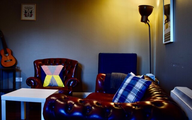 Modern 2 Bedroom Flat Above Family Run Pub