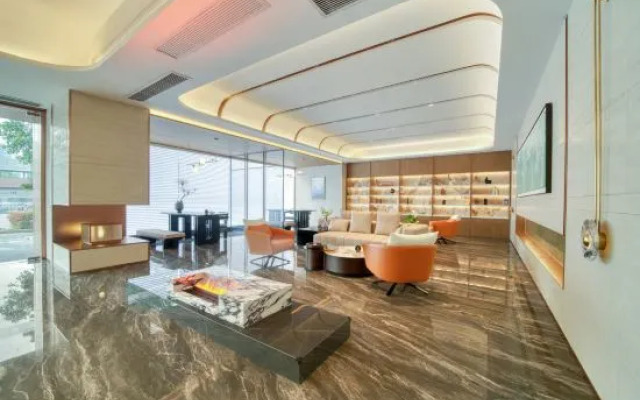 Manard International   Hotel