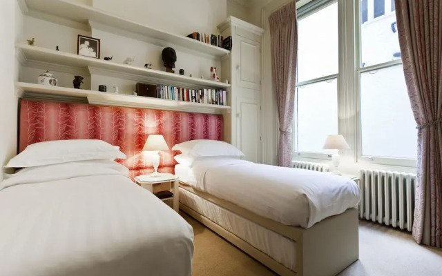 Gledhow Gardens by Onefinestay