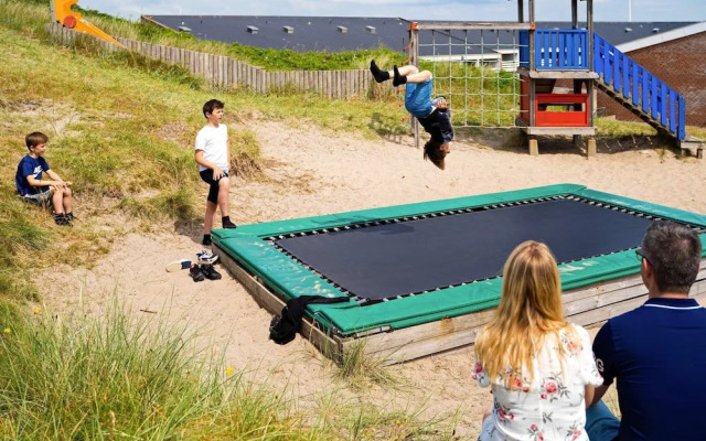 8 Person Holiday Home on a Holiday Park