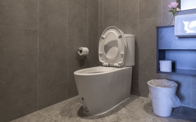 Community Apartment - bkce37