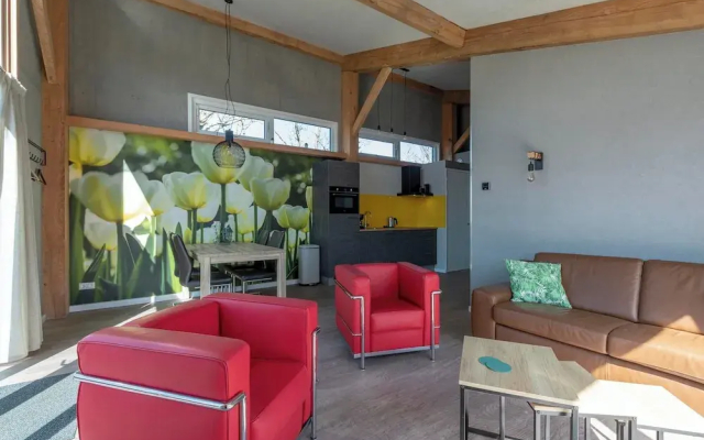 Gorgeous Holiday Home With Patio