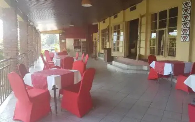 Moriah Hill Resort