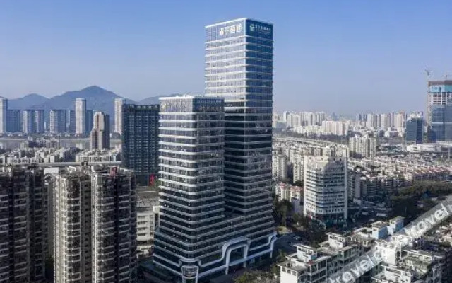 Metropolo Hotels Zhuhai Gongbei Fortis store