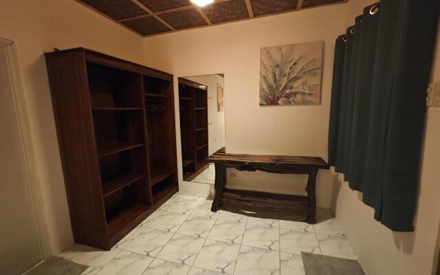Room-Cola Inn
