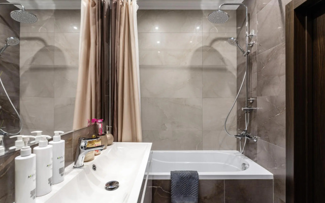 Апартаменты Fishing Vilagge Luxe (Рыбная деревня Люкс) на улице Октябрьская 57