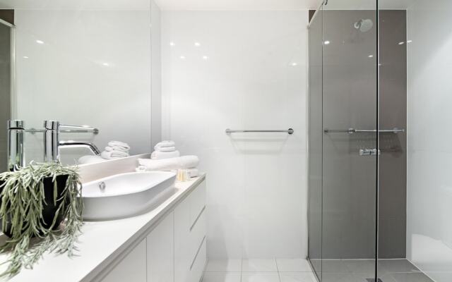 H Residences 2 Bedroom Ocean View in Surfers Paradise