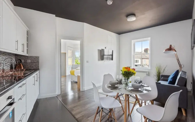 Modern Executive Apartment Peterborough