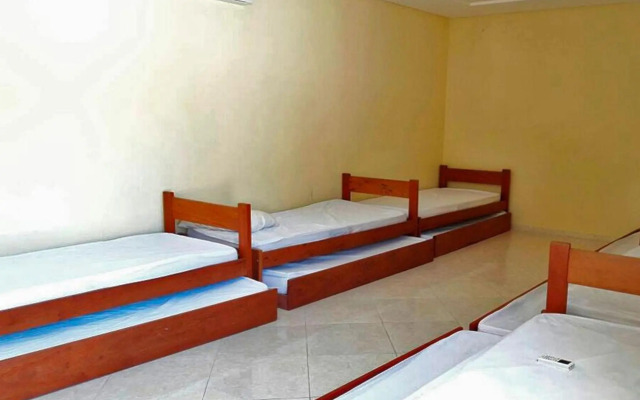 Casa Paraná com 8 quartos acomoda até 40 pessoas