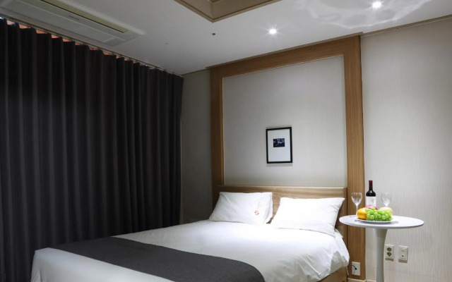 The Hotel Yeong Jong