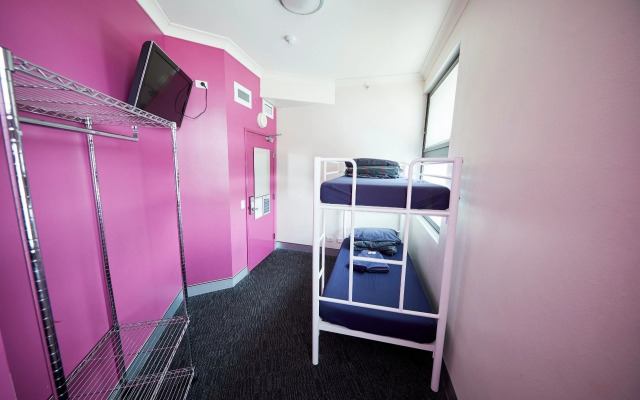 Wake Up! Sydney - Hostel