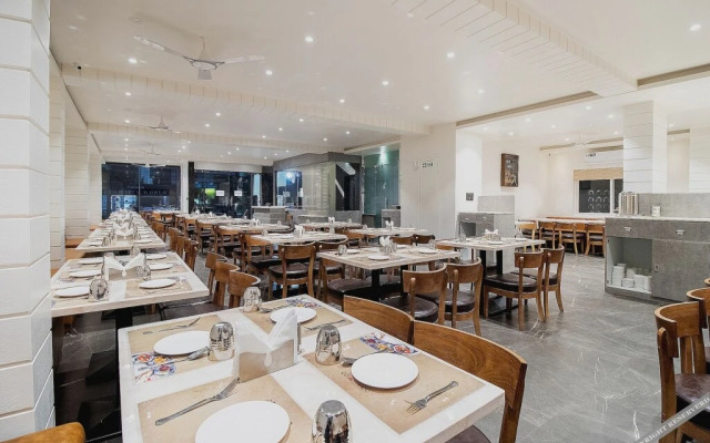 Clove Boutique by OYO Rooms