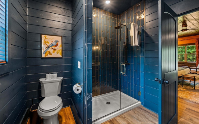 Blue Bird 3 Bedroom Cabin