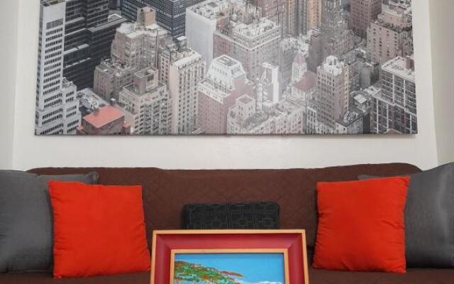 Cozy apartment across the San Juan airport