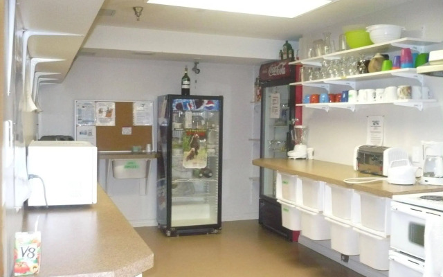 Basecamp Lodge Golden