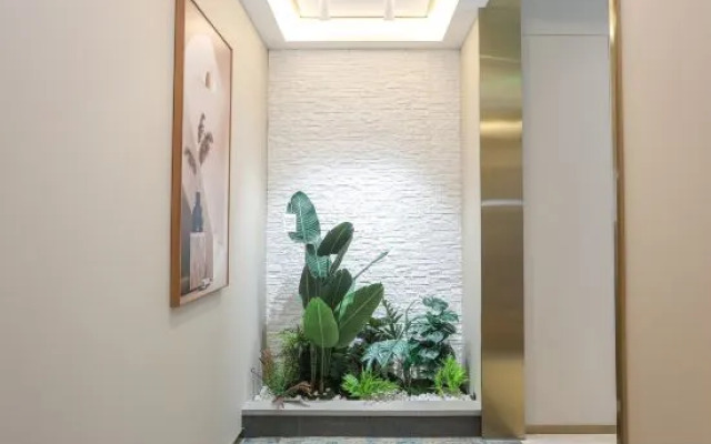 Shanghai Starry Sky Manju Theme Hotel (Haichang Ocean Park Branch)