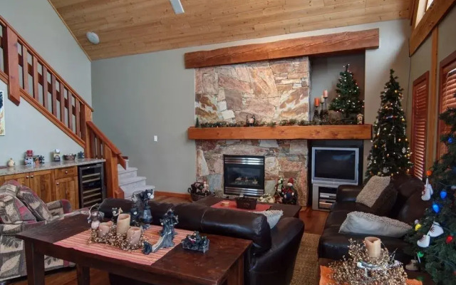 Mountain Town Properties Grey Wolf 5